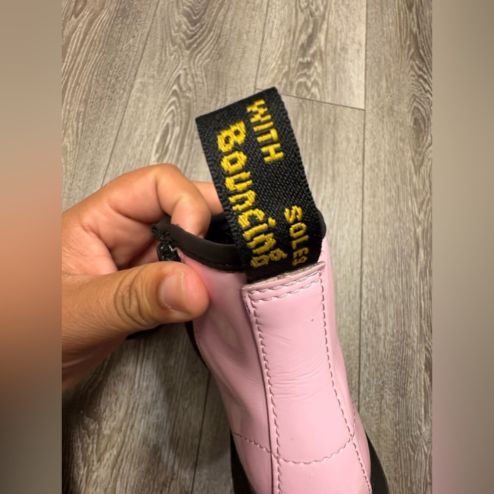 Dr.Martens 1460 pastel Pink Kids Boots - Picture 6 of 12